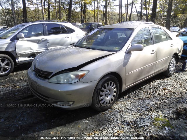 4T1BE30K13U231060 - 2003 TOYOTA CAMRY LE/XLE/SE GOLD photo 2