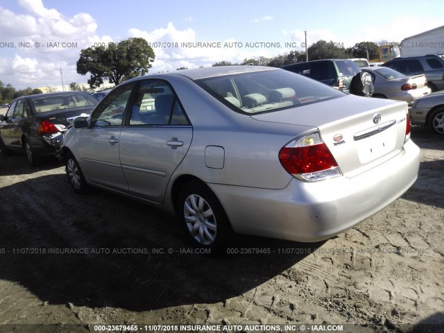 4T1BE32K86U162420 - 2006 TOYOTA CAMRY LE/XLE/SE SILVER photo 3