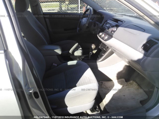 4T1BE32K86U162420 - 2006 TOYOTA CAMRY LE/XLE/SE SILVER photo 5