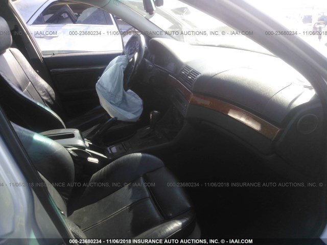 WBADT43412GY42366 - 2002 BMW 525 I AUTOMATIC SILVER photo 5