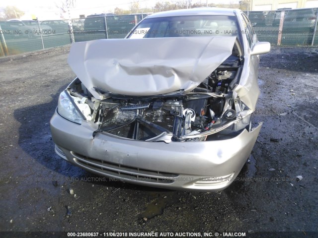 4T1BE32K02U028169 - 2002 TOYOTA CAMRY LE/XLE/SE GOLD photo 6
