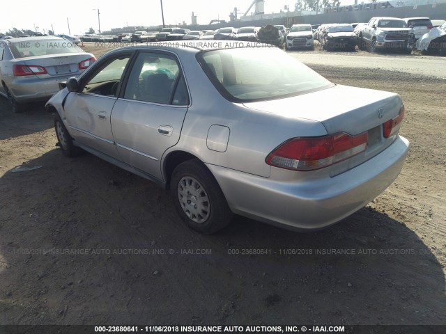 1HGCF86651A090541 - 2001 HONDA ACCORD VALUE SILVER photo 3