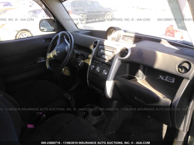 JTLKT324950213106 - 2005 TOYOTA SCION XB ნაცრისფერი ფოტო 5