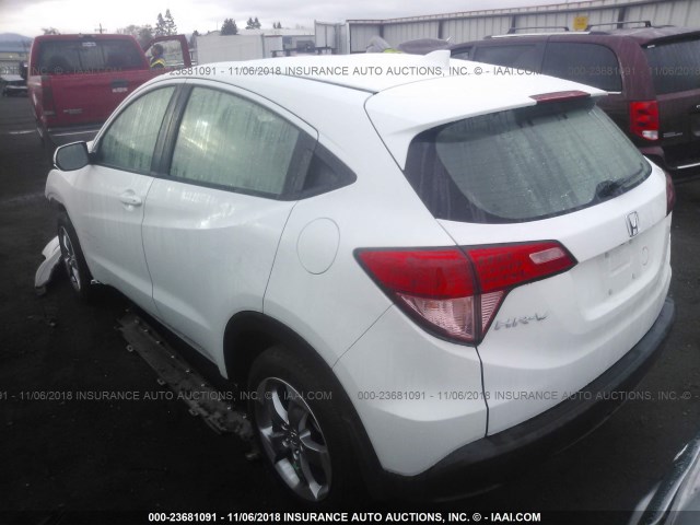 3CZRU6H38JM714352 - 2018 HONDA HR-V LX WHITE photo 3