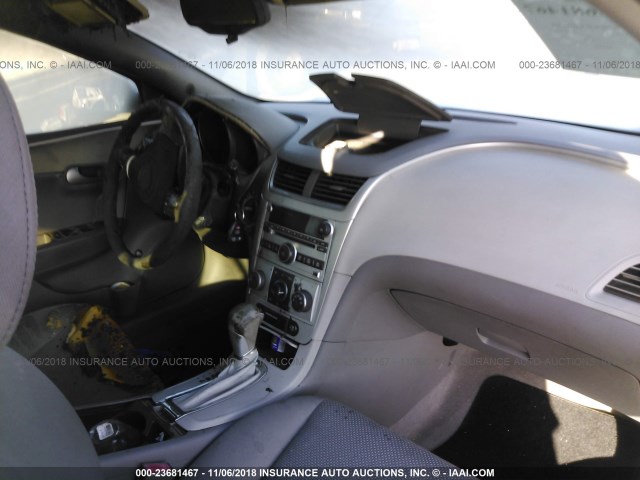 1G1ZC5E01CF166333 - 2012 CHEVROLET MALIBU 1LT SILVER photo 5