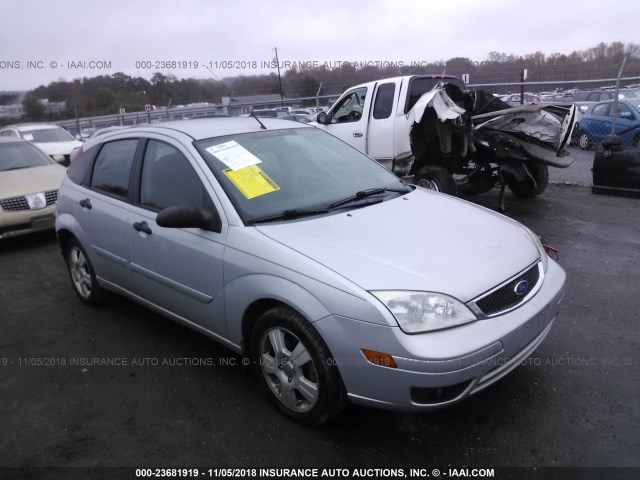 1FAHP37NX6W169214 - 2006 FORD FOCUS ZX5 SILVER photo 1