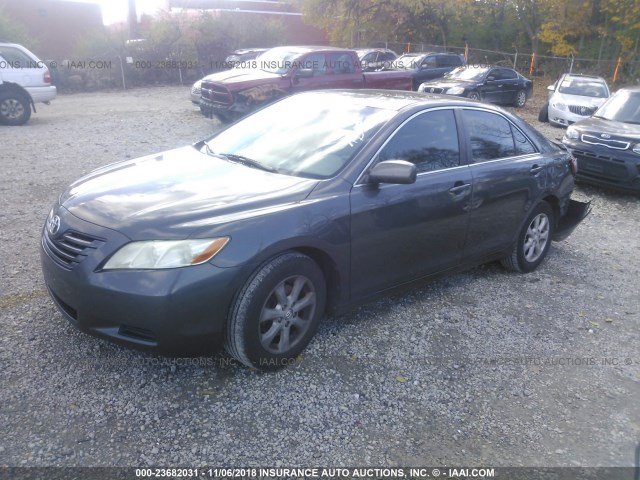 4T1BE46K79U307385 - 2009 TOYOTA CAMRY SE/LE/XLE ნაცრისფერი ფოტო 2