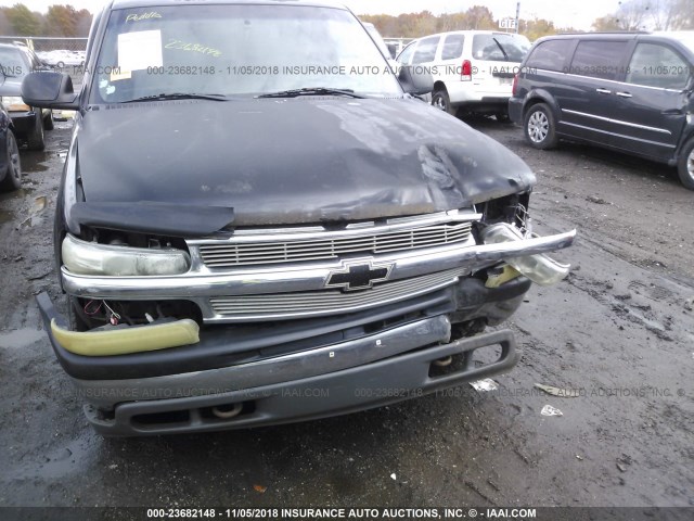 1GNEK13T21J127203 - 2001 CHEVROLET TAHOE K1500 BLACK photo 6