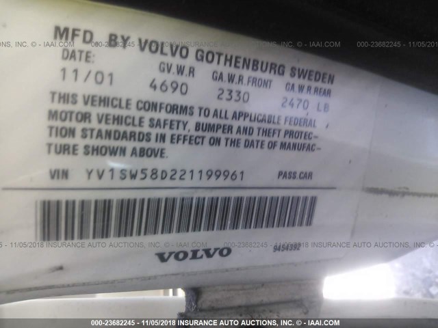 YV1SW58D221199961 - 2002 VOLVO V70 2.4T WHITE photo 9