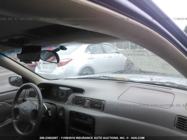 4T1BG22K4VU165852 - 1997 TOYOTA CAMRY CE/LE/XLE 金色 照片 5