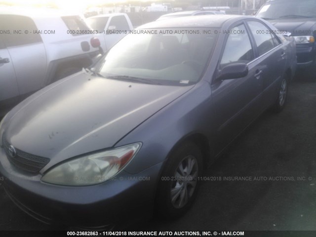 4T1BF32K24U568252 - 2004 TOYOTA CAMRY LE/XLE/SE GRAY photo 6
