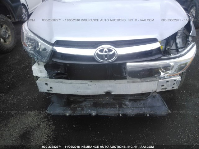 5TDBKRFH9FS092915 - 2015 TOYOTA HIGHLANDER LE/LE PLUS SILVER photo 6