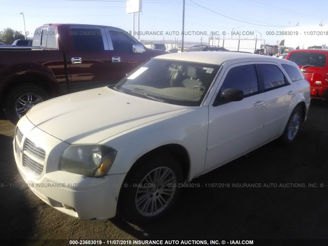 2D4FV48TX5H679623 - 2005 DODGE MAGNUM SE WHITE photo 2