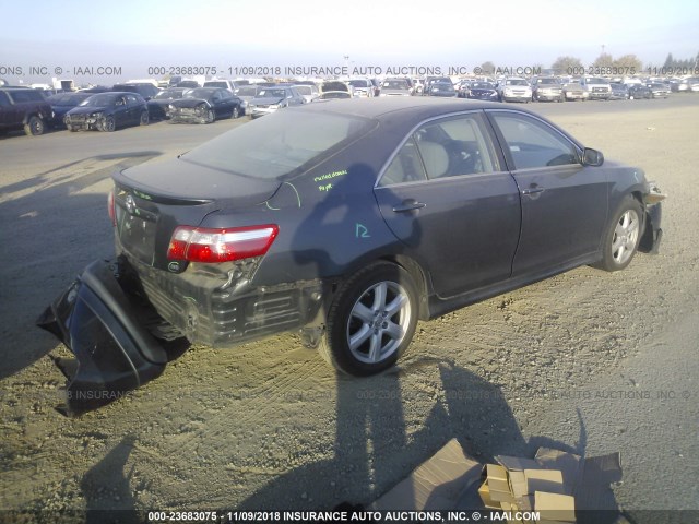 4T1BE46K98U235524 - 2008 TOYOTA CAMRY CE/LE/XLE/SE GRAY photo 4