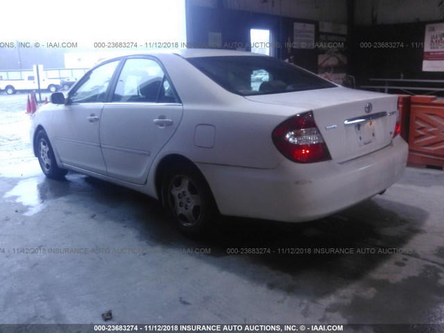 4T1BF32K82U009298 - 2002 TOYOTA CAMRY LE/XLE/SE WHITE photo 3