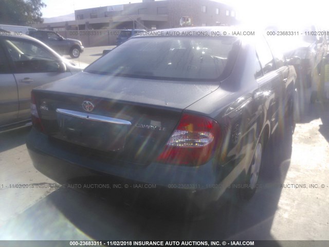 JTDBE32K620008455 - 2002 TOYOTA CAMRY LE/XLE/SE GREEN photo 4