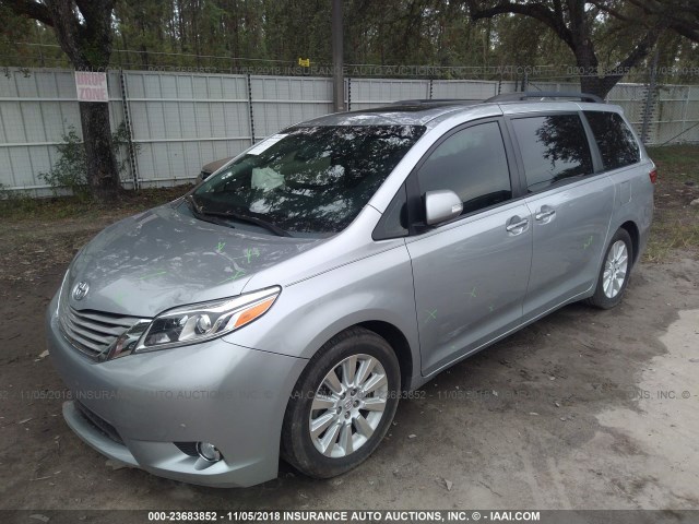 5TDYK3DC4FS569877 - 2015 TOYOTA SIENNA XLE/LIMITED SILVER photo 2