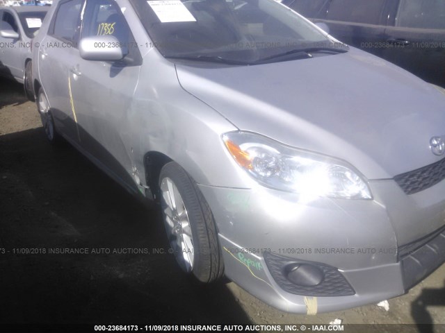 2T1GE40E09C003101 - 2009 TOYOTA COROLLA MATRIX XRS SILVER photo 6