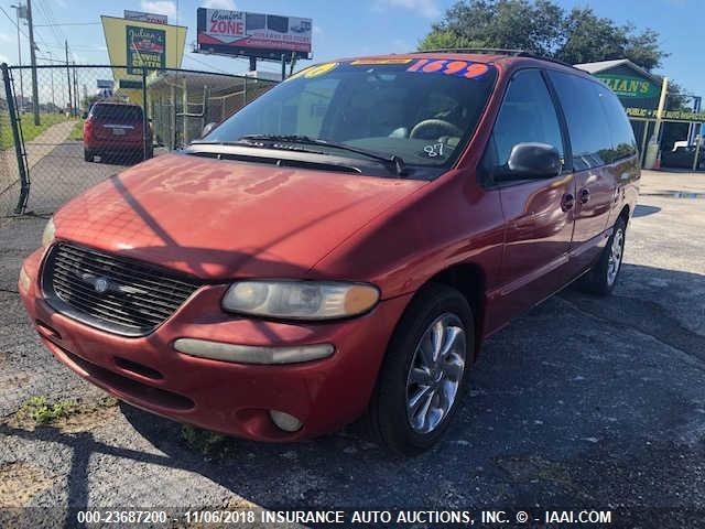 1C4GP44G7YB597687 - 2000 CHRYSLER TOWN & COUNTRY LX RED photo 2