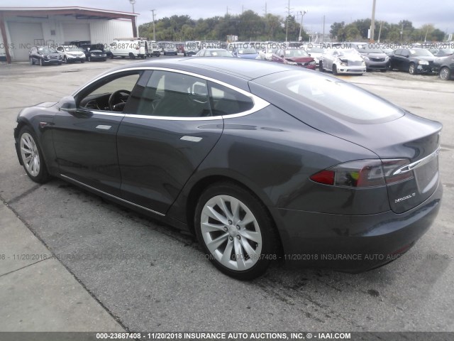 5YJSA1E1XGF143336 - 2016 TESLA MODEL S GRAY photo 3