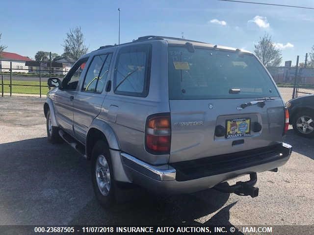 JN8AR05S1XW300744 - 1999 NISSAN PATHFINDER XE/LE SILVER photo 3