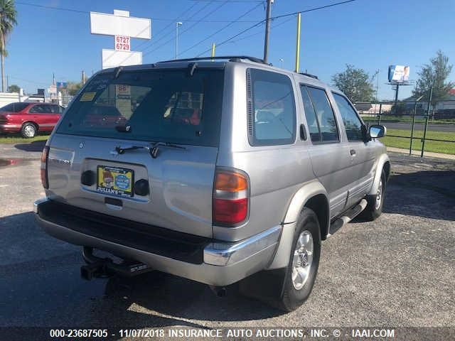 JN8AR05S1XW300744 - 1999 NISSAN PATHFINDER XE/LE SILVER photo 4