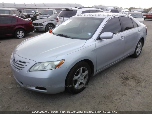 4T1BE46K87U132111 - 2007 TOYOTA CAMRY NEW GENERAT CE/LE/XLE/SE SILVER photo 2