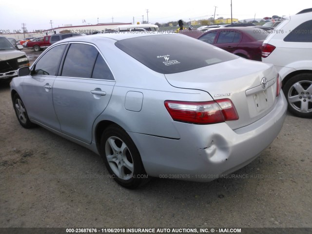 4T1BE46K87U132111 - 2007 TOYOTA CAMRY NEW GENERAT CE/LE/XLE/SE SILVER photo 3