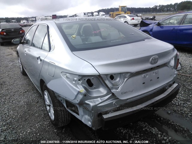 4T1BF1FKXHU663288 - 2017 TOYOTA CAMRY LE/XLE/SE/XSE SILVER photo 6