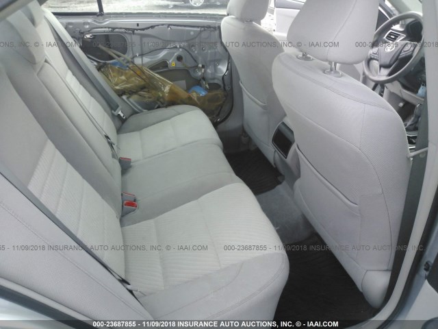 4T1BF1FKXHU663288 - 2017 TOYOTA CAMRY LE/XLE/SE/XSE 银色 照片 8