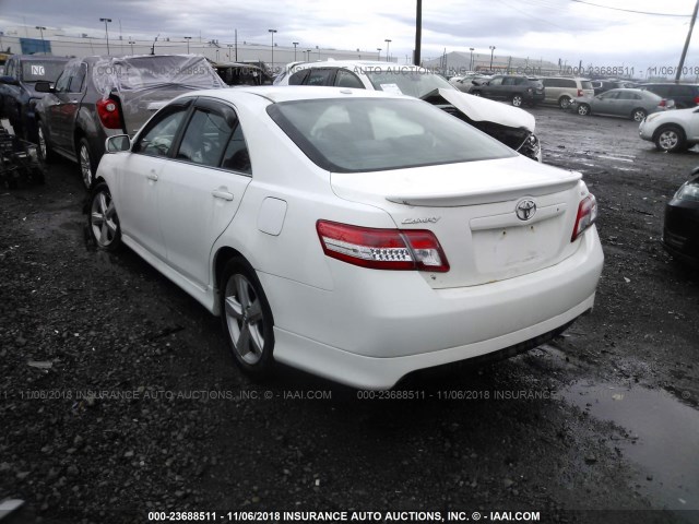 4T1BF3EK9BU625376 - 2011 TOYOTA CAMRY SE/LE/XLE WHITE photo 3
