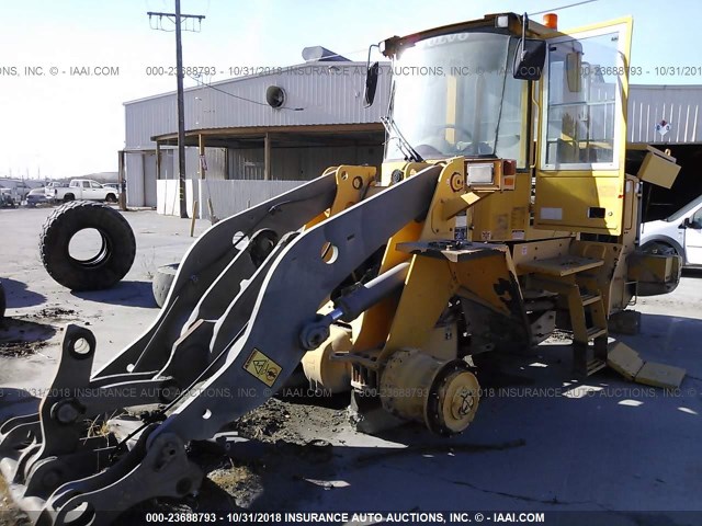 L90DV64873 - 2002 VOLVO L90D YELLOW photo 2