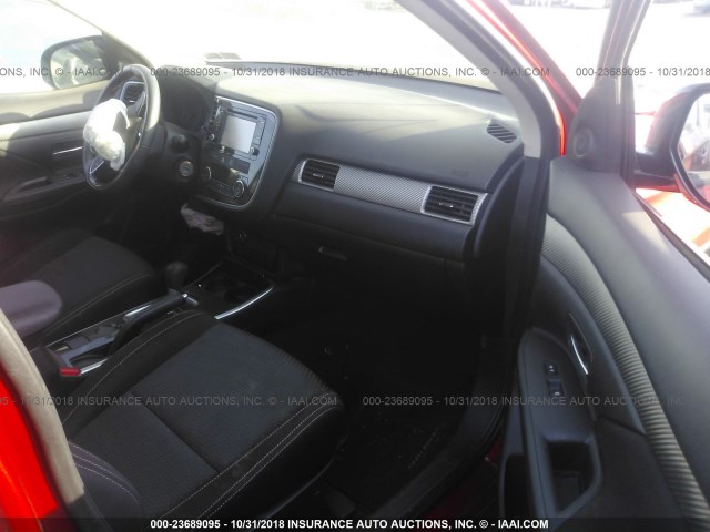 JA4AD2A38HZ030281 - 2017 MITSUBISHI OUTLANDER ES Qırmızı foto 5
