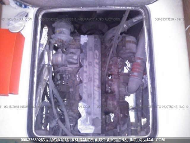 1RF120519X2005558 - 1999 ROADMASTER RAIL DYANASTER WHITE photo 10