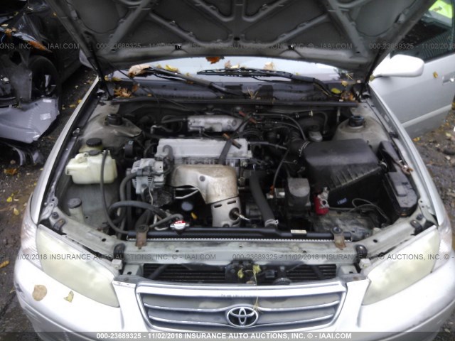 4T1BG22K31U026497 - 2001 TOYOTA CAMRY CE/LE/XLE 灰色 照片 10