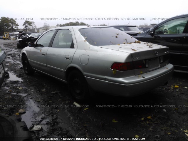 4T1BG22K31U026497 - 2001 TOYOTA CAMRY CE/LE/XLE 灰色 照片 3