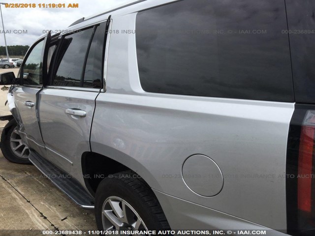 1GKS1CKJ7JR224929 - 2018 GMC YUKON DENALI SILVER photo 11