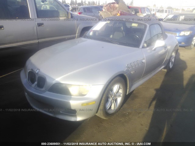 4USCH9345YLF86338 - 2000 BMW Z3 2.3 SILVER photo 2