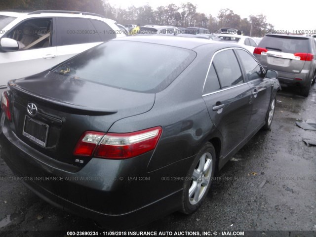 4T1BE46K17U131835 - 2007 TOYOTA CAMRY NEW GENERAT CE/LE/XLE/SE GRAY photo 4
