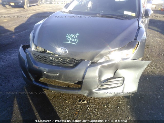 2T1KU40E29C163168 - 2009 TOYOTA COROLLA MATRIX  GRAY photo 6