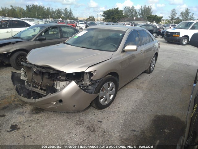 4T1BE46K07U642730 - 2007 TOYOTA CAMRY NEW GENERAT CE/LE/XLE/SE GOLD photo 2