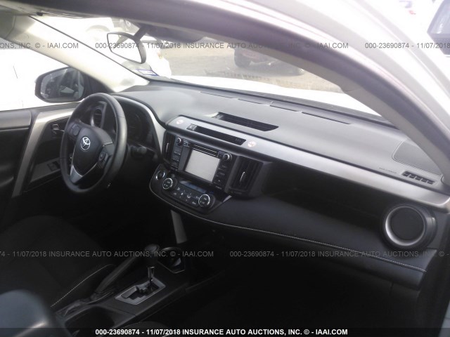 2T3WFREV5JW412185 - 2018 TOYOTA RAV4 ADVENTURE/XLE 白色 照片 5