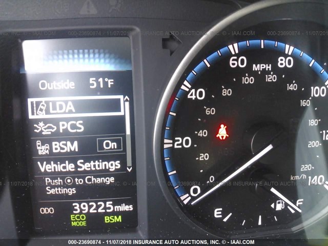 2T3WFREV5JW412185 - 2018 TOYOTA RAV4 ADVENTURE/XLE 白色 照片 7