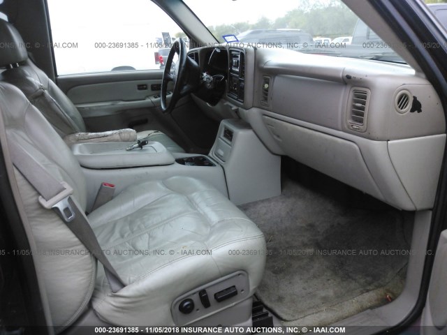 1GNEC16Z82J229426 - 2002 CHEVROLET SUBURBAN C1500 MAROON photo 5