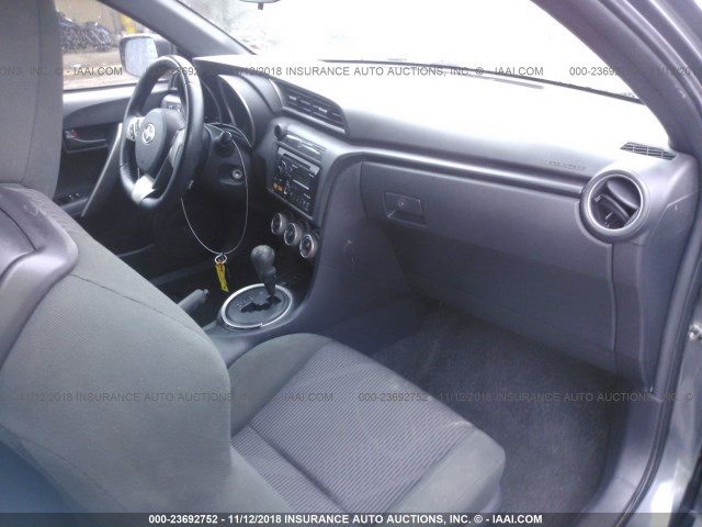 JTKJF5C74D3056982 - 2013 TOYOTA SCION TC 灰色 照片 5