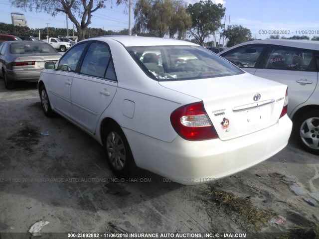 4T1BE32K42U047842 - 2002 TOYOTA CAMRY LE/XLE/SE Beyaz fotoğraf 3