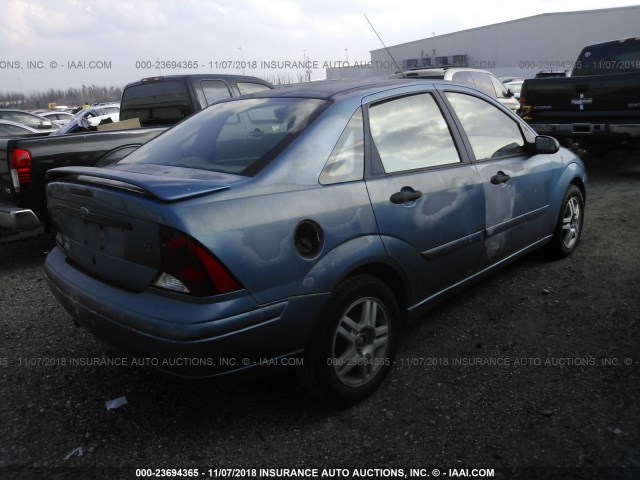 1FAFP34321W192294 - 2001 FORD FOCUS SE/SE SPORT BLUE photo 4