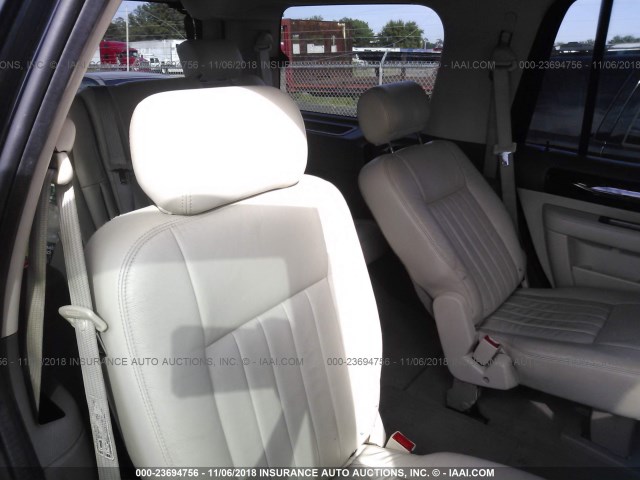 5LMFU27RX4LJ12414 - 2004 LINCOLN NAVIGATOR 黑色 照片 8