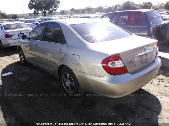 4T1BE32K32U028814 - 2002 TOYOTA CAMRY LE/XLE/SE GOLD photo 3