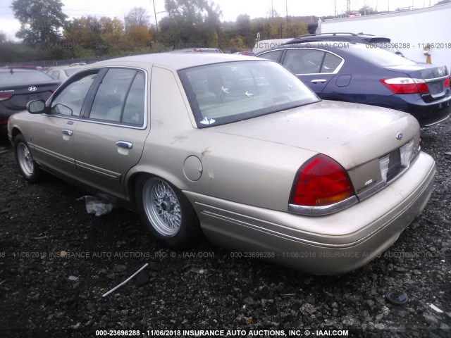 2FAFP74W7XX203451 - 1999 FORD CROWN VICTORIA LX GOLD photo 3